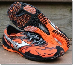 Mizuno Wave Universe 4