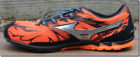 Mizuno Wave Universe 4 Medial